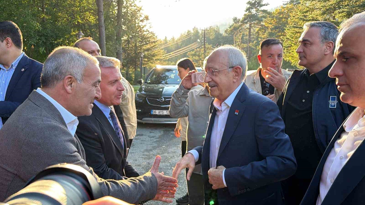 CHP Genel Başkanı Kılıçdaroğlu, 3 günlük milletvekili kampı için Bolu'ya geldi