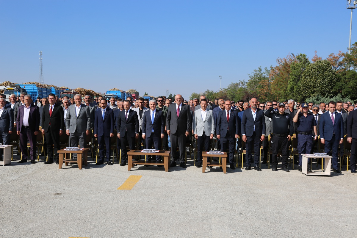 Çumra Şeker’de 23. kampanya açıldı, günlük işleme kapasitesi 20 bin tona çıktı