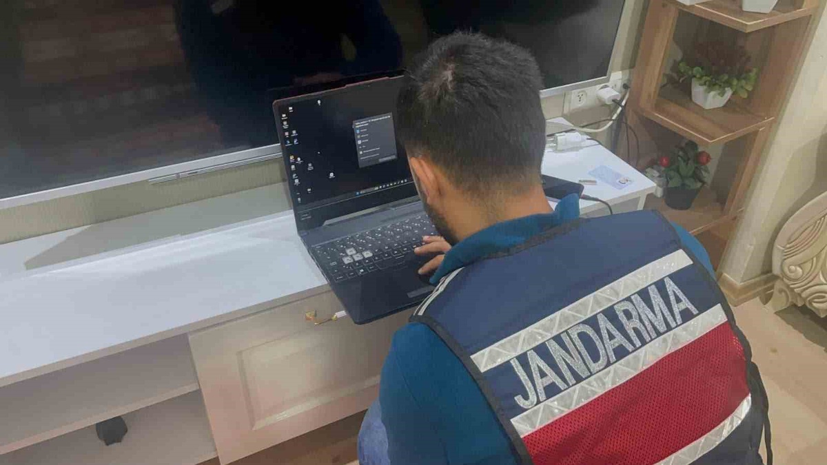 Dragon Hackerz paneline operasyon düzenlendi, 2 şüpheli gözaltına alındı