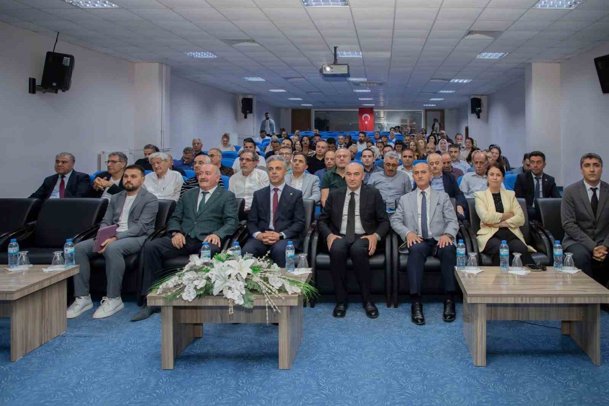 EBYÜ'de Akademik Genel Kurul Toplantısı Rektör Kuyrukluyıldız katılımıyla yapıldı