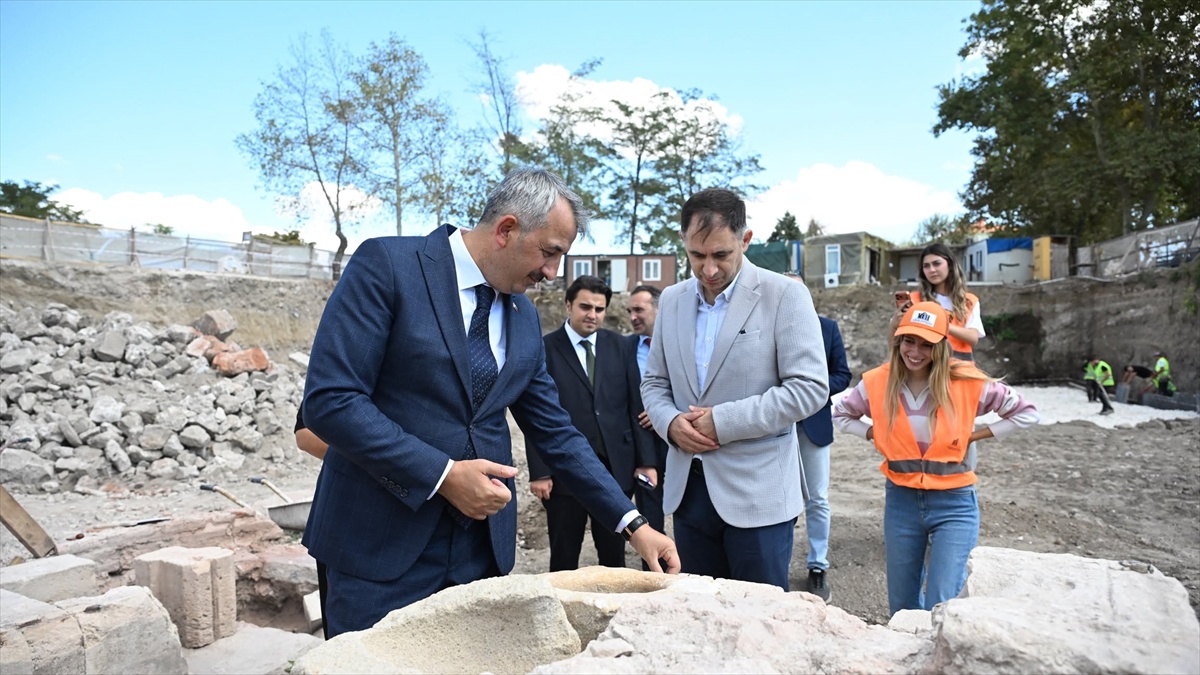 Edirne'de 600 yıllık Gazi Mihal Hamamı'nın restorasyonunda sona yaklaşıldı