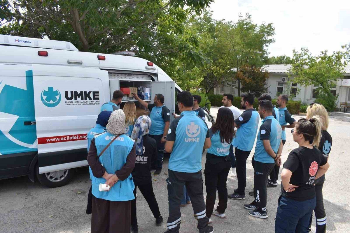 Elazığ'da UMKE, acil müdahale ünitesinin kurulumu ve işletilmesi eğitimini verdi