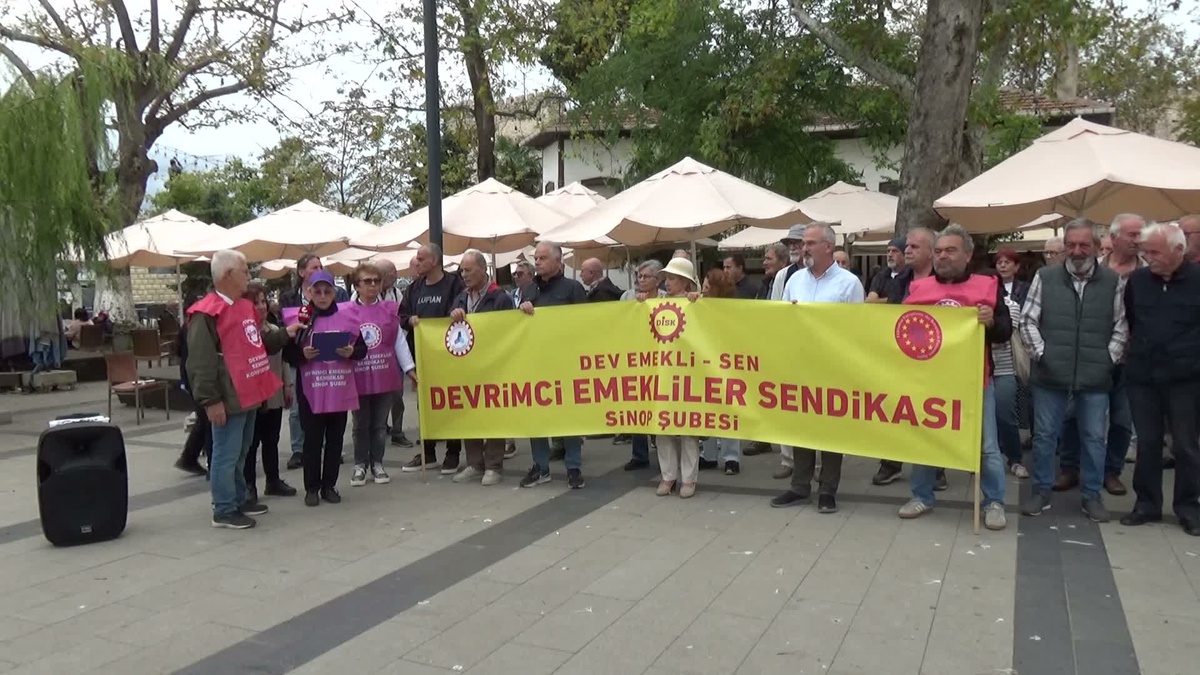 Emekliler Sinop, Artvin, Hopa ve Bilecik Bozüyük'te seyyanen zam için sokağa çıktı