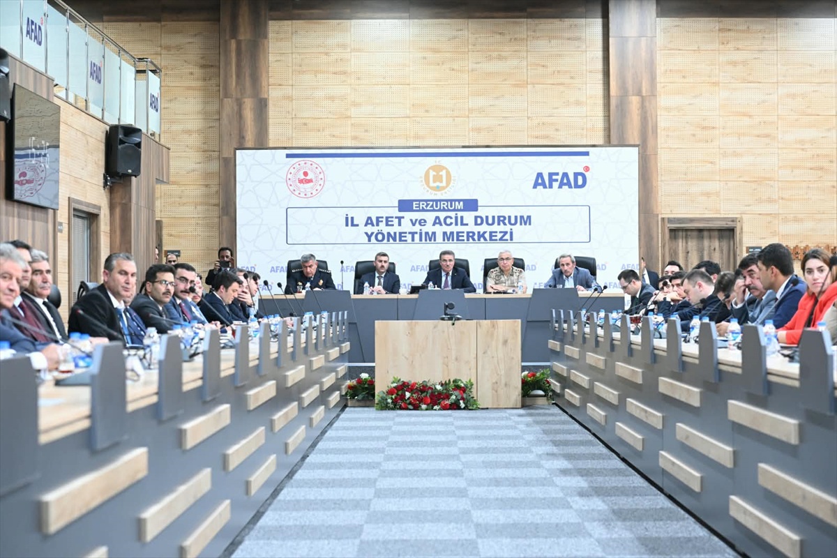 Erzurum’da İl Hayvanları Koruma Kurulu il genelinde sokaklarda beslenmeyi yasakladı