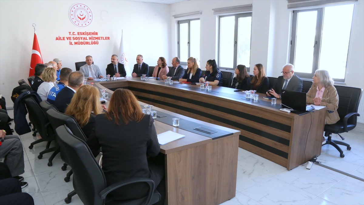 Eskişehir'de Dilencilikle Mücadele 2026 Yılı Değerlendirme Toplantısı yapıldı