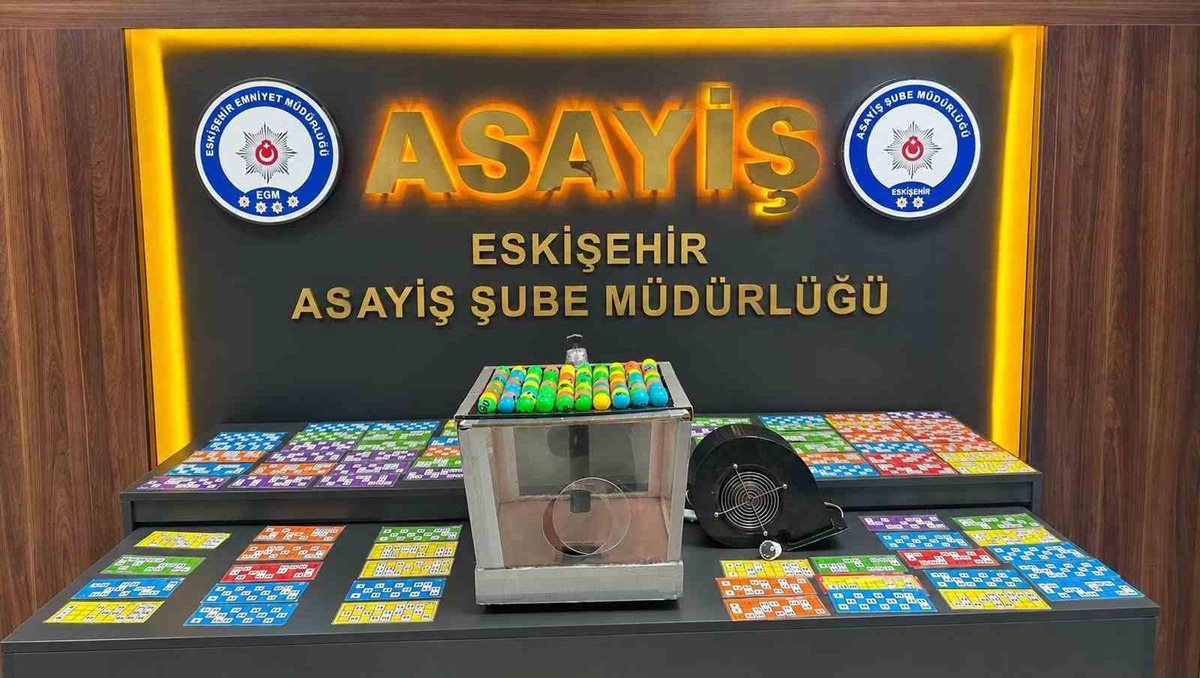 Eskişehir'de kumar baskınında 36 kişiye 417 bin 744 TL ceza kesildi