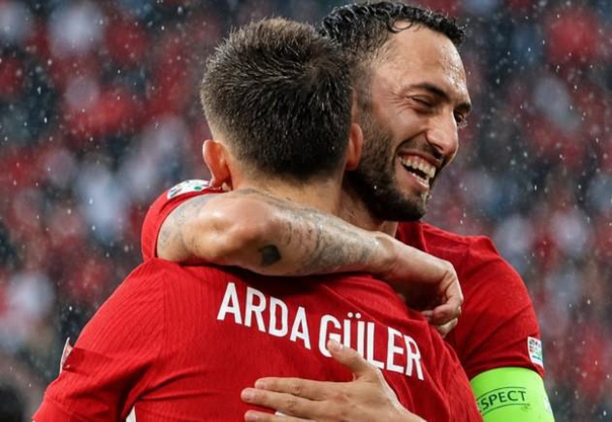 Hakan Çalhanoğlu neden yok, Türkiye Fransa maçında Hakan Çalhanoğlu yok mu, yedek mi, kadroda yok mu? Hakan Çalhanoğlu milli takımı bıraktı mı?