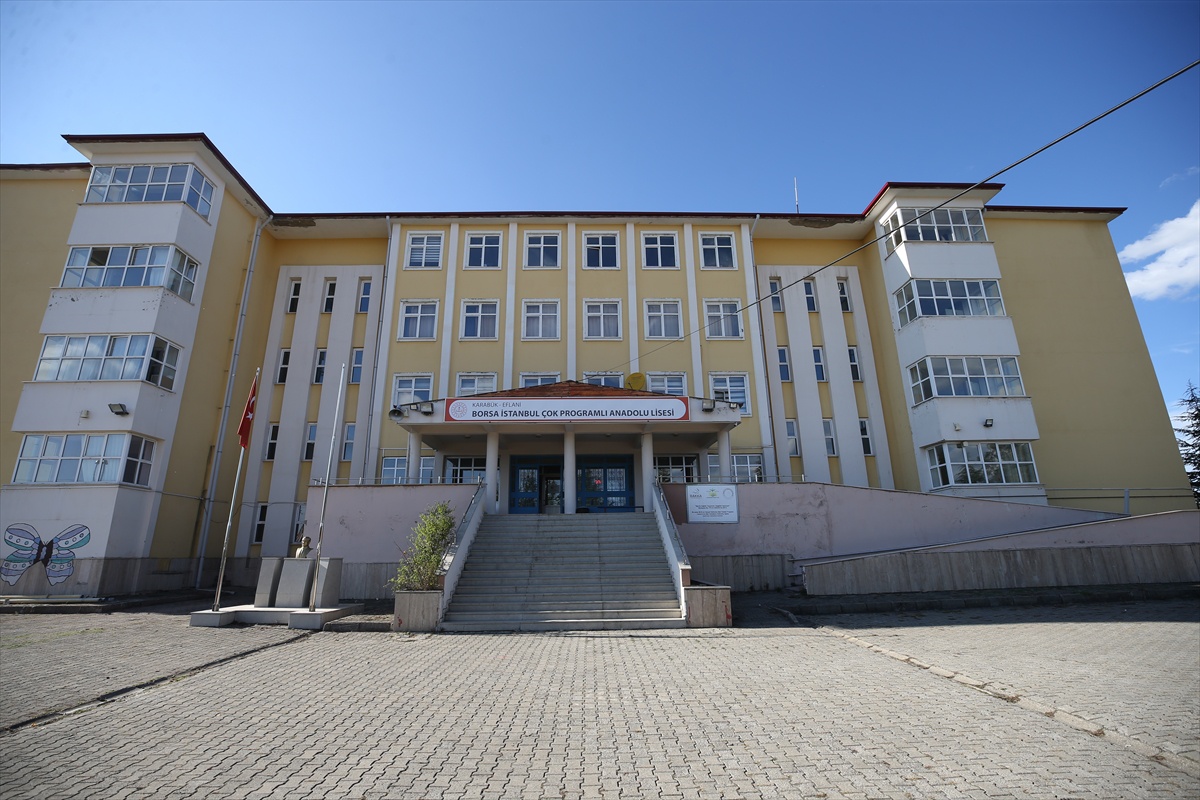 Karabük'e TOGEM-DER tarafından 3 bin 500 kitaplık kütüphane kuruldu