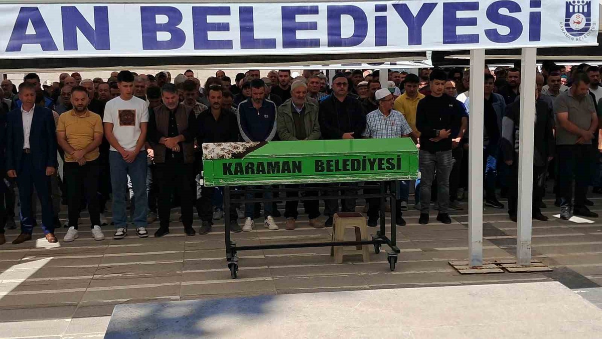 Karaman'da ölü bulunan çiftin cenazeleri ayrı ayrı toprağa verildi