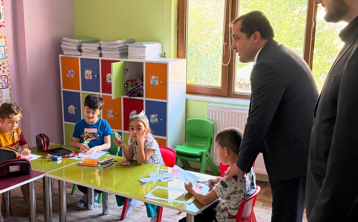 Keban Kaymakamı Onur, 4-6 Yaş Kur'an Kursu'nda miniklerle buluştu