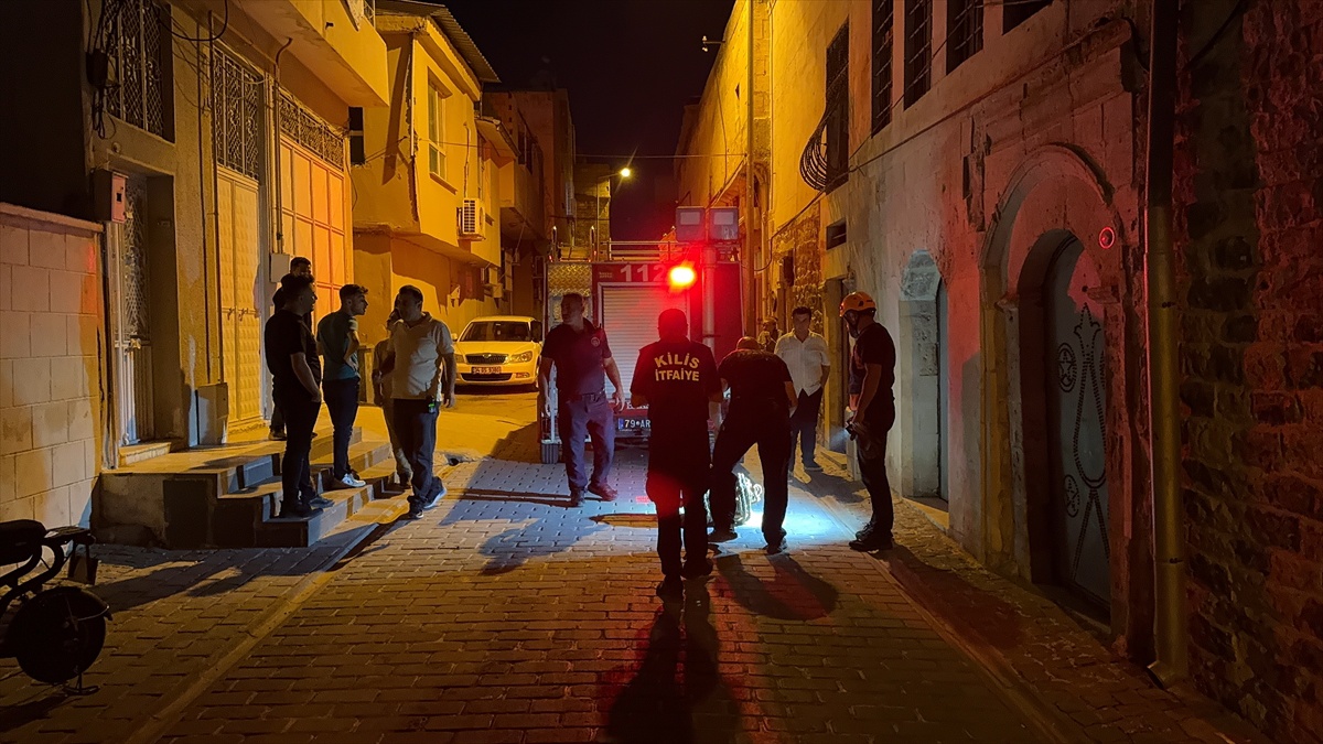 Kilis'te kullanılmayan kuyuya düşen 13 yaşındaki çocuk itfaiye ekiplerince kurtarıldı
