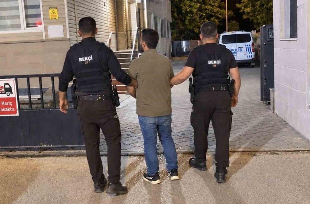 Kırıkkale'de hırsızlıktan 6 yıl hapis cezası olan hükümlü araç içinde yakalandı