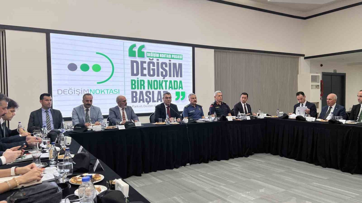 Mersin'de 15 paydaşlı Değişim Noktası Projesi 3 pilot mahallede başladı