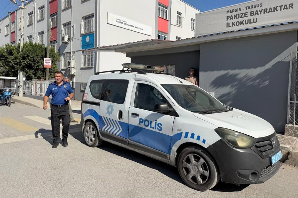 7 yaşındaki öğrencinin çantasından tabanca çıktı, babası gözaltına alındı
