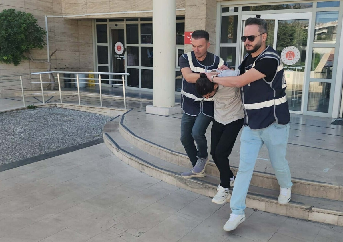Okul bahçesindeki Atatürk büstünü söküp götürdü! Muğla'da 26 yaşındaki şüpheli tutuklandı