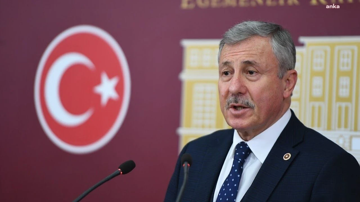 Özdağ, fonlarda işlem durdurulmadan önce 12 kişinin çıktığı iddiasını TBMM'ye taşıdı