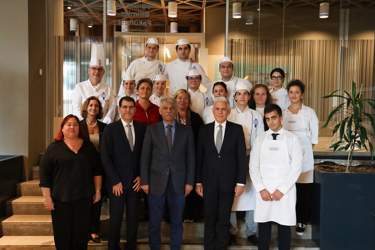 Özyeğin Üniversitesi Dünya Turizm Günü'nde yapay zekanın turizmdeki dönüşümünü ele aldı