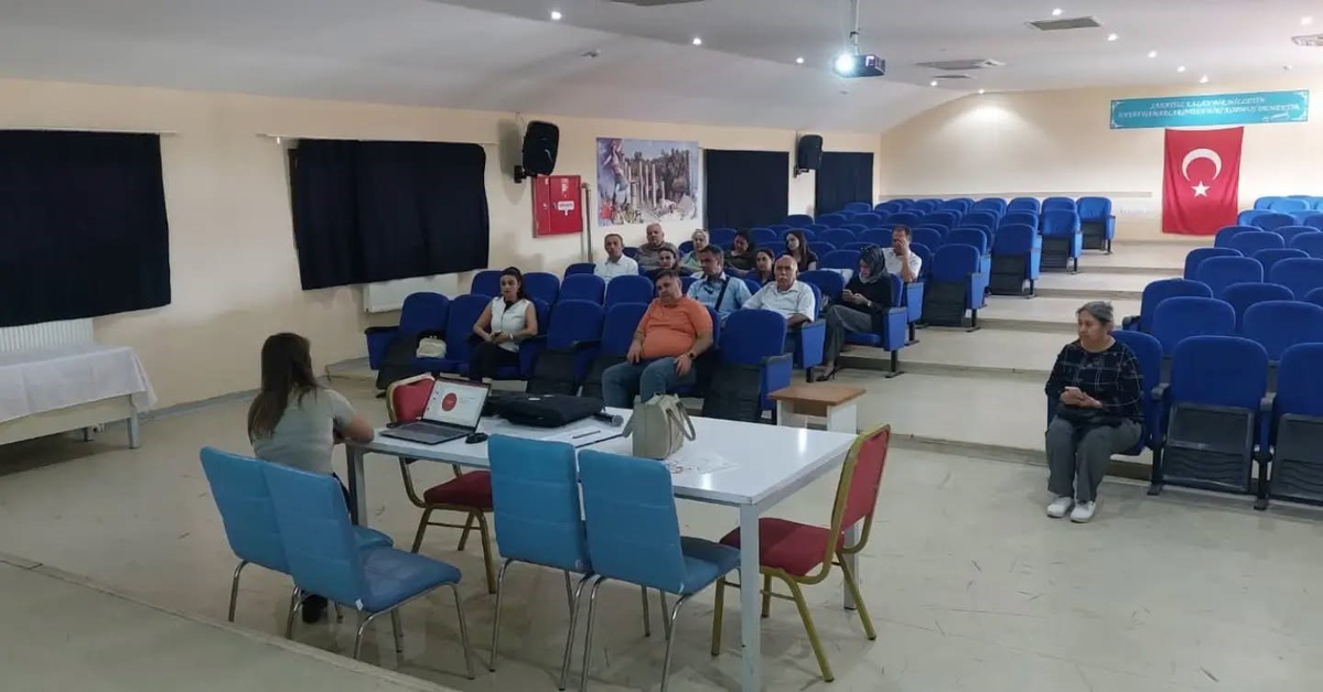 Rehber öğretmeni olmayan okulların idarecileri Aydın Sultanhisar'da bilgilendirildi