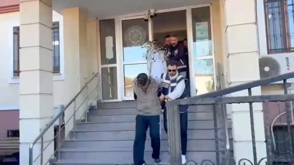 Sakarya'da yaklaşık 2,5 milyon TL'lik dolandırıcılıkta 2 şüpheliden 1'i tutuklandı