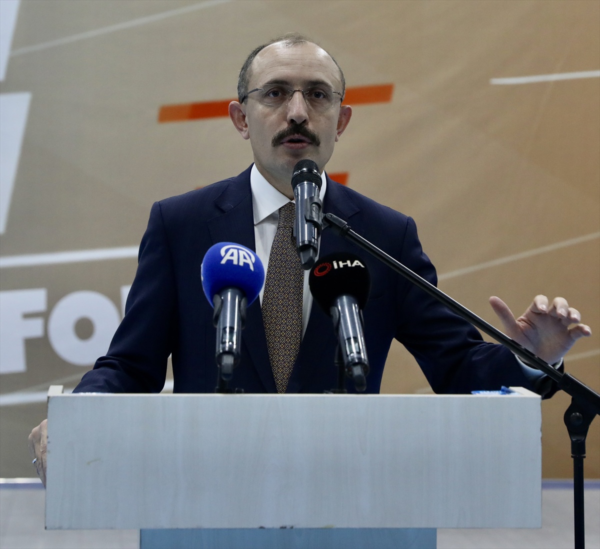 Samsun’da 52 ülkeden 606 sporcunun katıldığı Yıldızlar-Gençler Flöre Dünya Kupası başladı