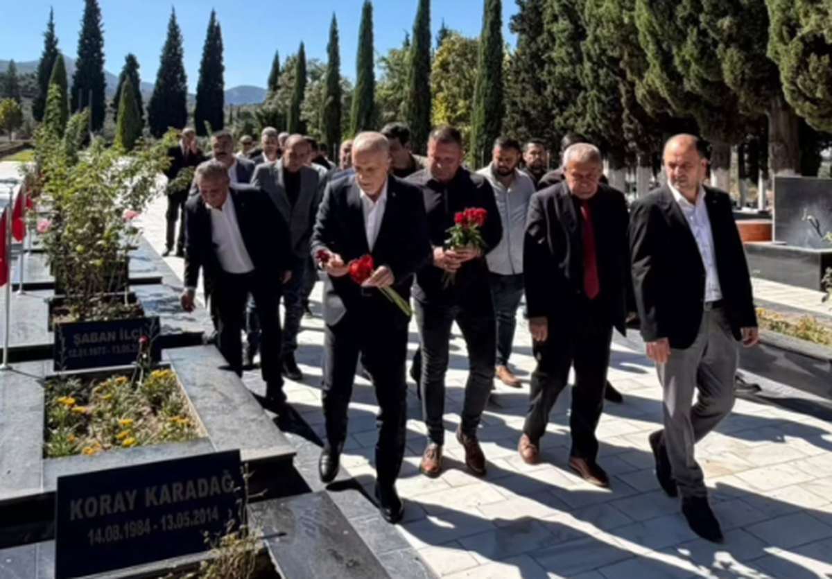 TÜRK-İŞ Genel Başkanı Ergün Atalay, Soma Maden Şehitliği'ni ziyaret etti