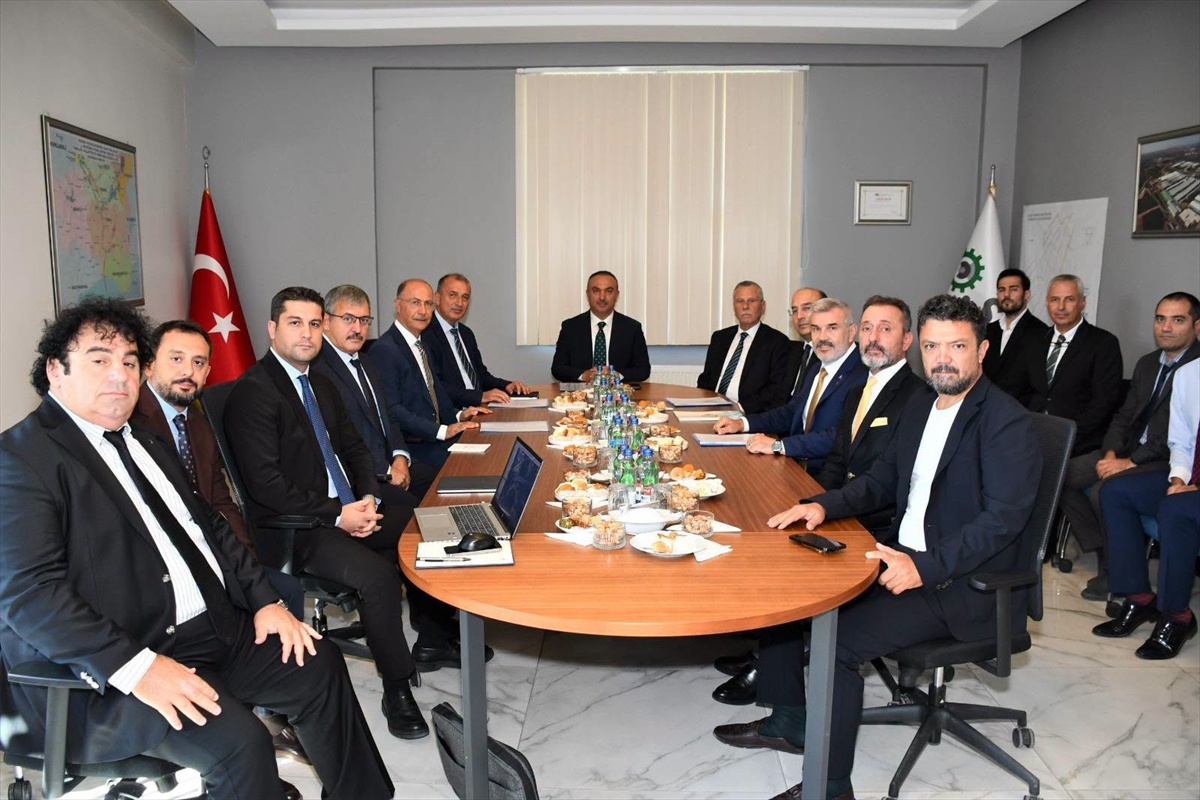 Veliköy OSB'nin TEM bağlantı gişesi için Vali Soytürk başkanlığında toplantı yapıldı