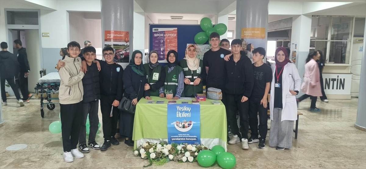 Yeşilay Canik, liselerde bağımlılık ve sağlıklı yaşam için farkındalık stantları açtı