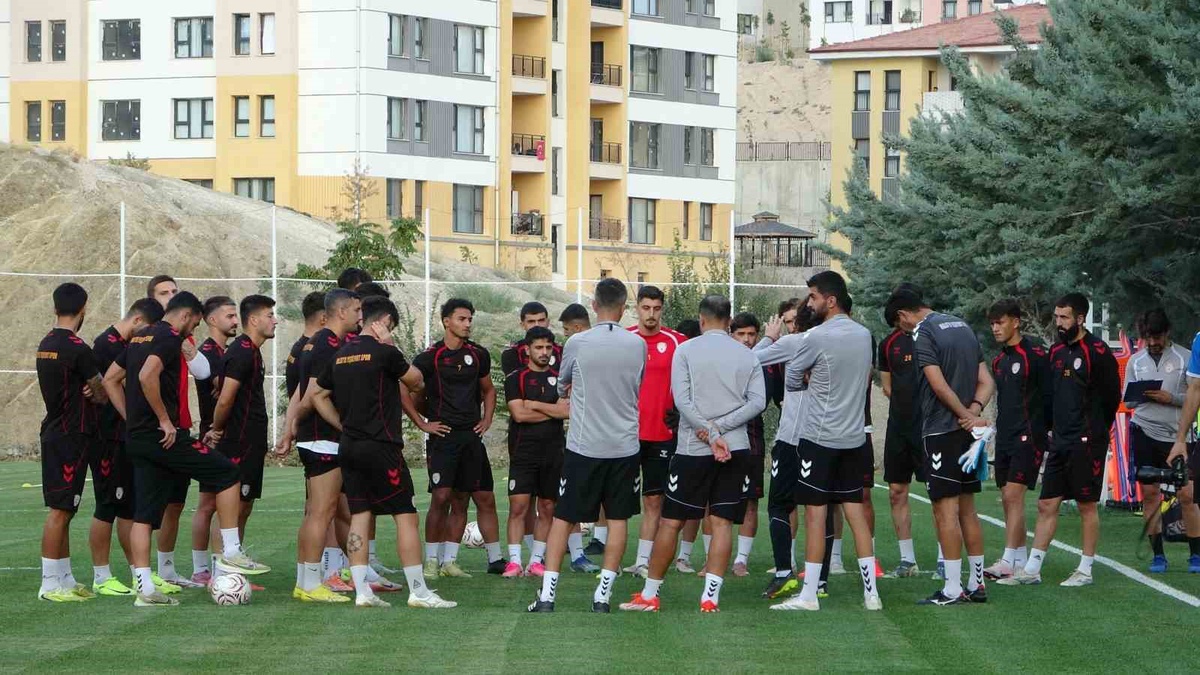 3. Lig'de 3'te 3 yapan Malatya Yeşilyurt Spor, Adanaspor'u yenip 4'te 4 hedefliyor