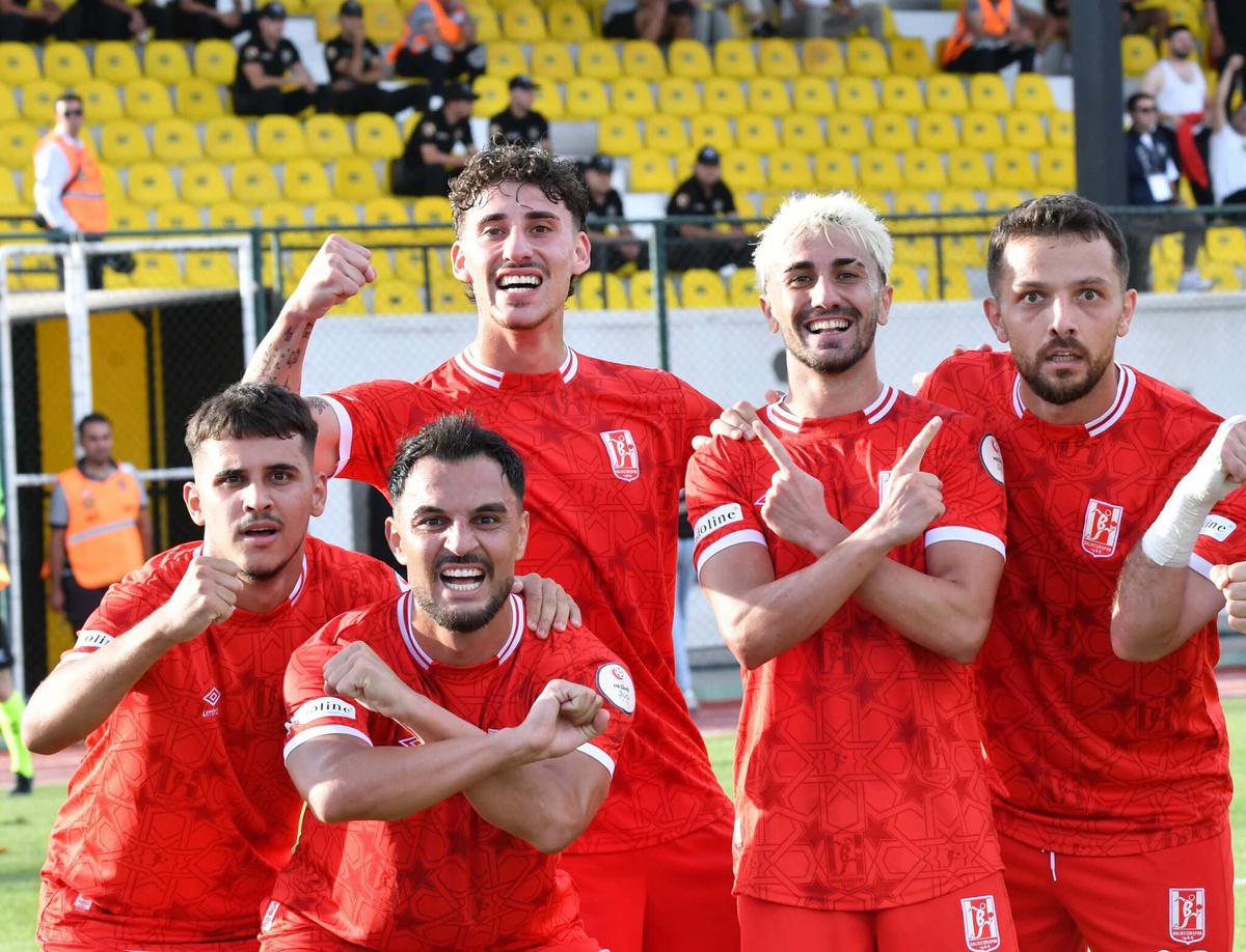 9 puanlı lider Balıkesirspor, yarın deplasmanda Eskişehirspor ile karşılaşacak
