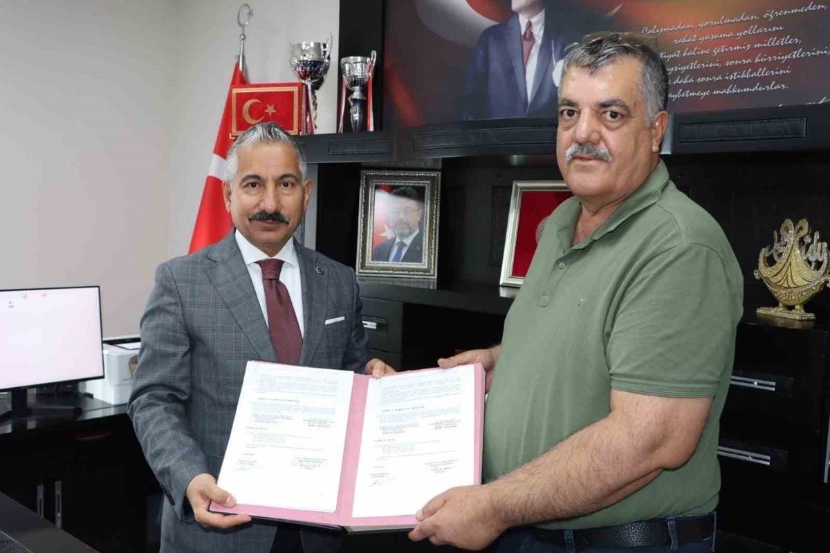 Adıyaman'da yüzey altı damla sulama projesine hibe sözleşmesi imzalandı