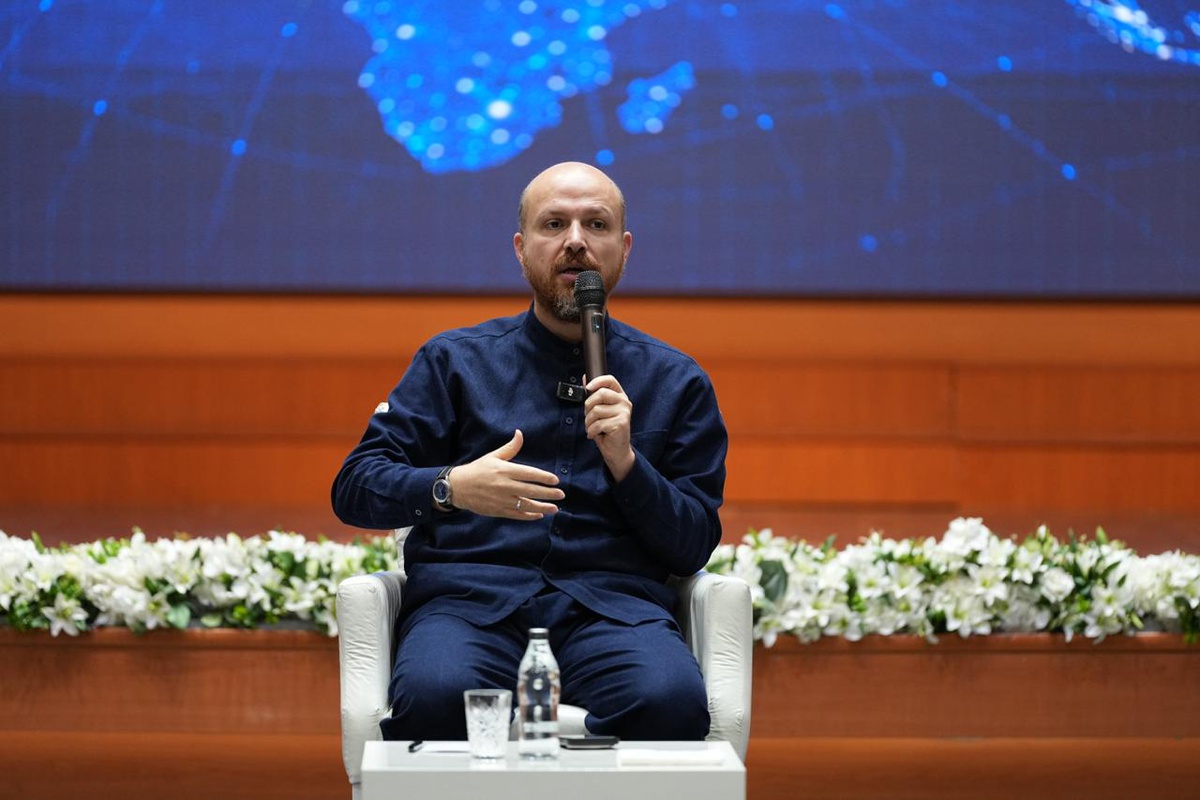 Bilal Erdoğan gençlere İslam birliği ve 5 trilyon dolarlık potansiyeli anlattı
