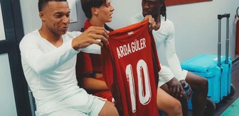 Bu fotoğrafın anlamı çok başka! Mbappe'nin Arda Güler'in formasına bakışına dikkat