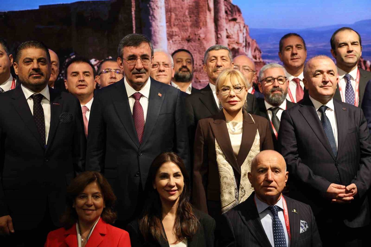 Cumhurbaşkanı Yardımcısı Yılmaz: “Ülkemizi kesinlikle bir maceraya atmayarak sağlam bir şekilde yolumuza devam ediyoruz”