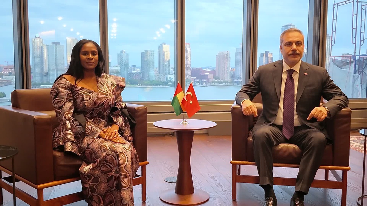 Dışişleri Bakanı Fidan, BM 81. Genel Kurulu’nda Gine Bissau mevkidaşı Jamu ile görüştü