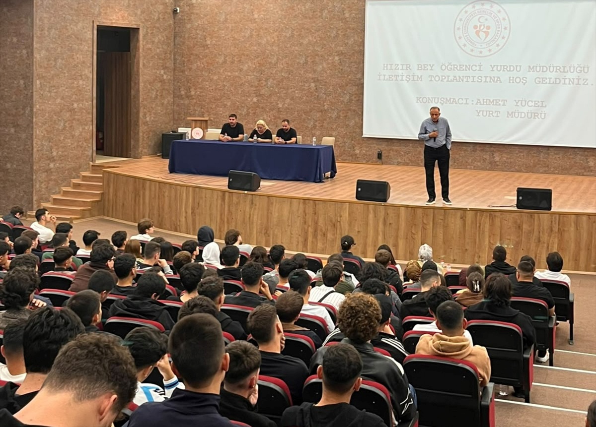 Eskişehir’de yurt personeli yeni öğrencilerle iletişim toplantıları yaptı