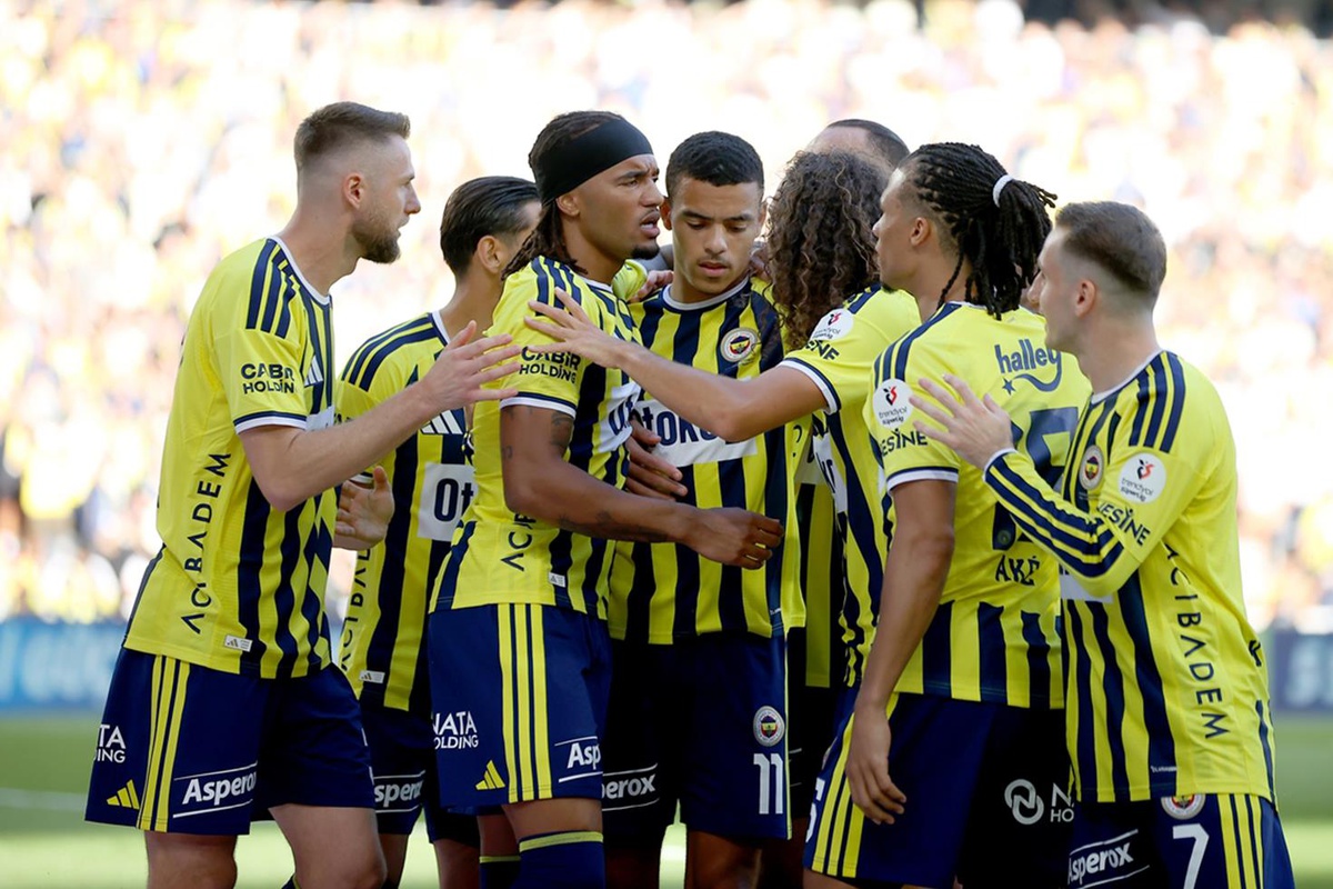 Fenerbahçe’ye FIFA’dan 3 dönem transfer yasağı! Ödeme yapılırsa kalkacak