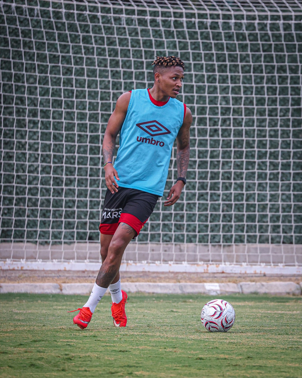Göztepe, Süper Lig'de Eyüpspor deplasmanı öncesi hazırlıklara başladı