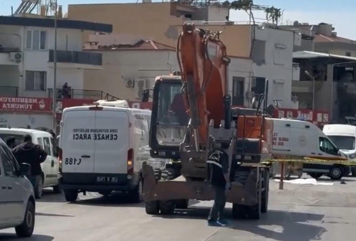 İzmir Menderes'te iş makinesinin çarptığı 85 yaşındaki yaya yaşamını yitirdi