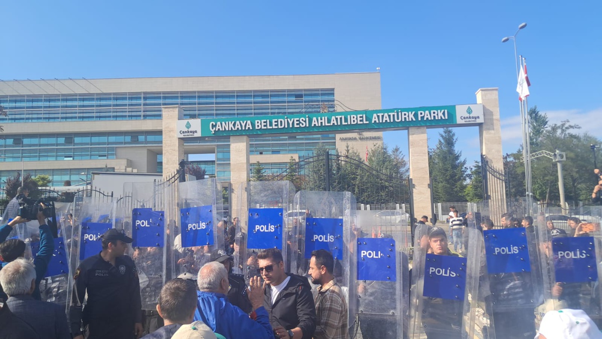 Kamu-İş, Ankara'da emekli polisin yaşamına son vermesine 'son olmalı' dedi