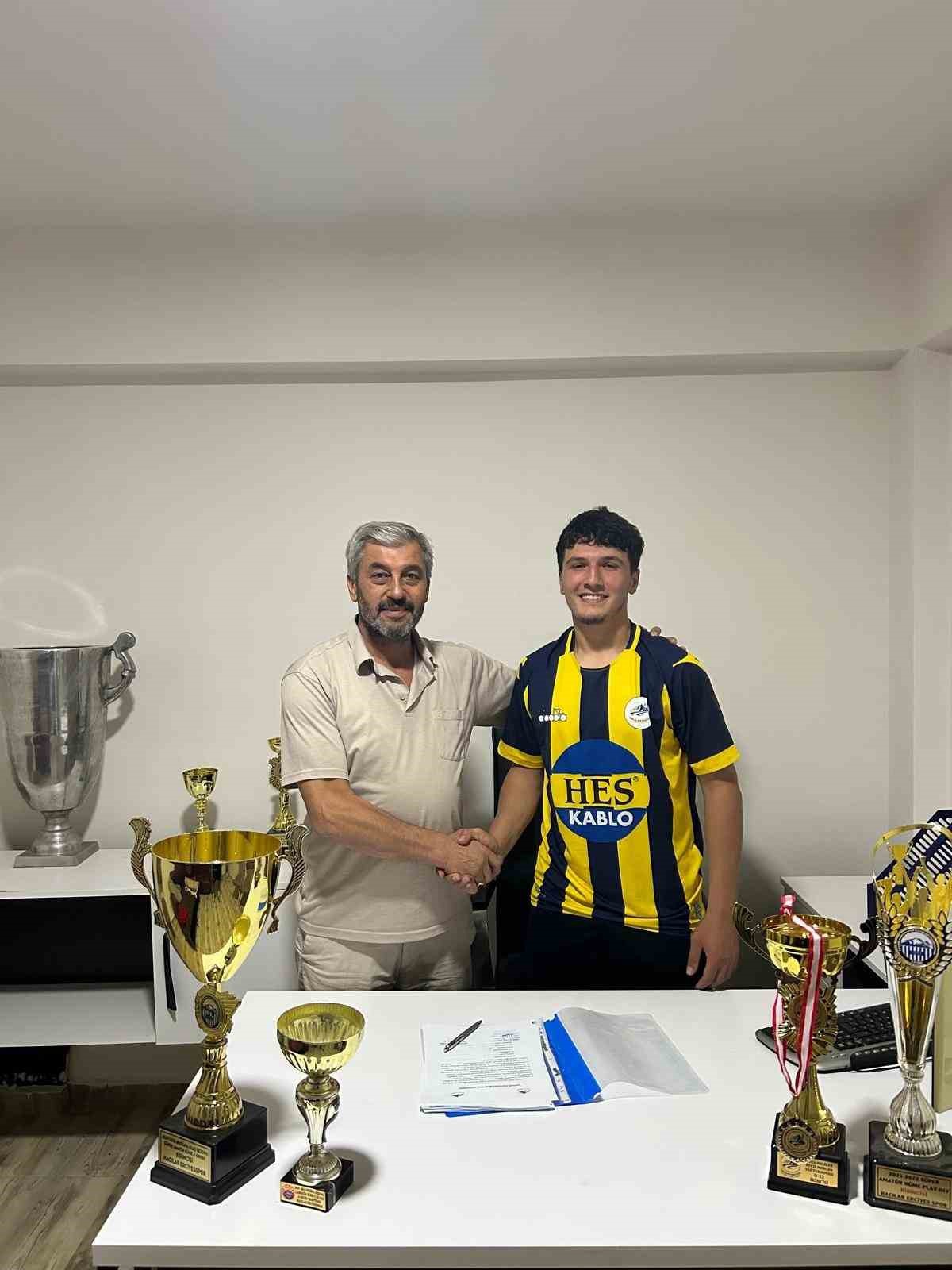 Kayseri Süper Amatör Küme ekibi Hacılar Erciyesspor dış transferde 3 isimle anlaştı