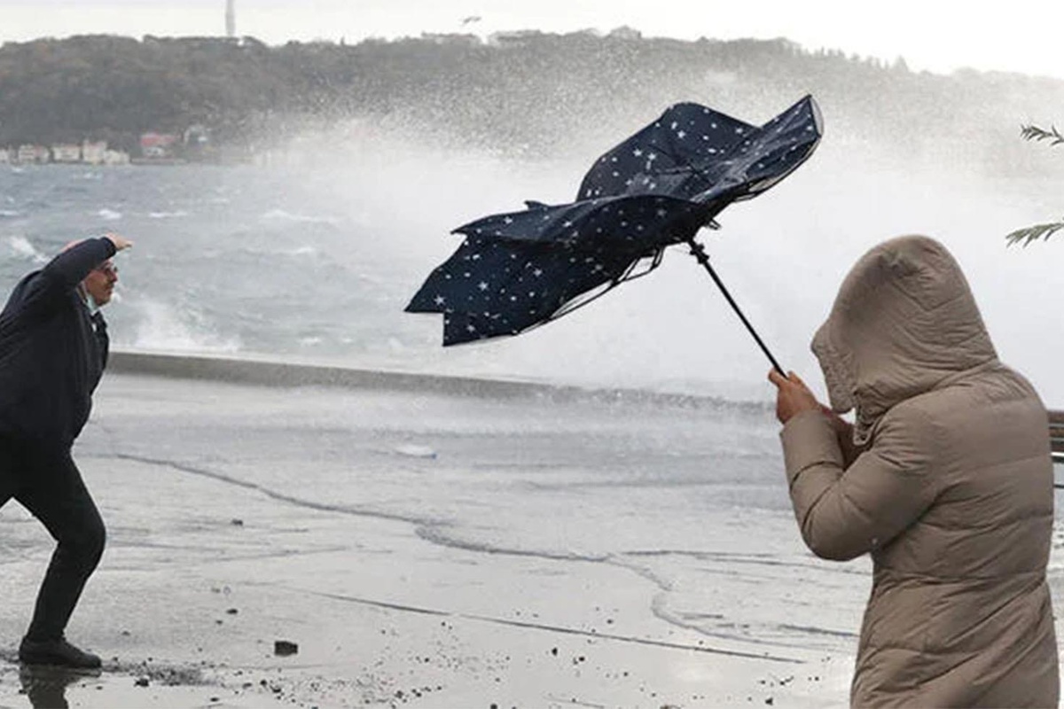 Meteoroloji, Marmara Denizi'nde cumartesi akşamı 50-75 km hızla fırtına bekliyor