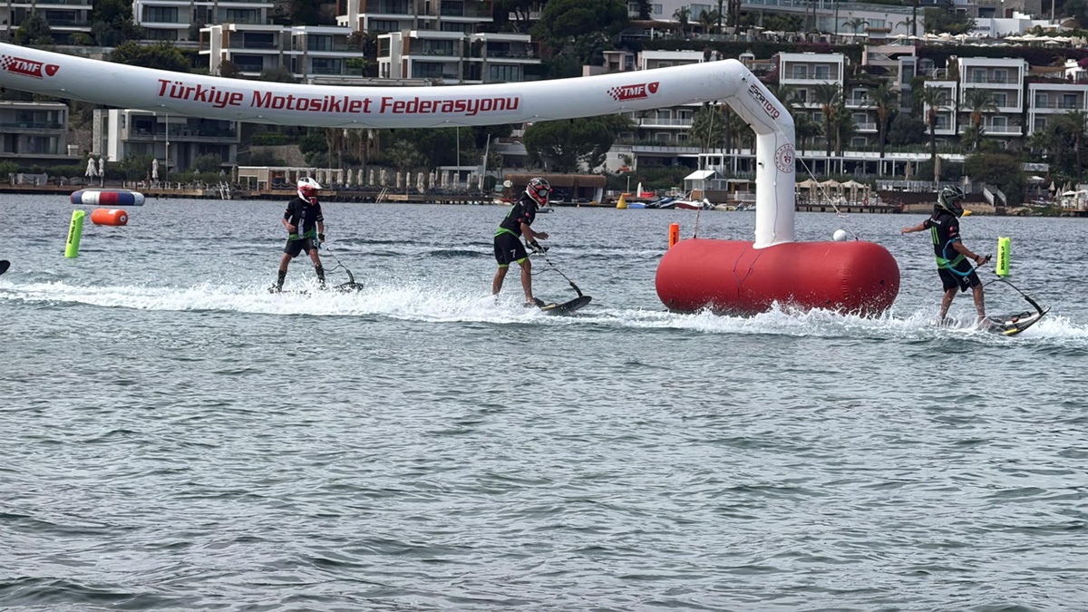 Muğla Bodrum'da Su Jeti ve MotoSurf Şampiyonası 3. ayağı 80'den fazla sporcuyla başladı