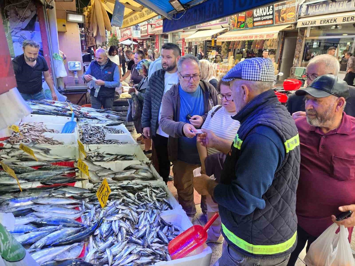 Samsun'da palamut bolluğu fiyatı düşürdü! Kiloluk palamutun tanesi 90 TL'ye indi