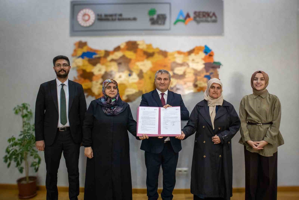 SERKA, Sarıkamışlı 11 kadına çikolata üretimi için teknik destek sözleşmesi imzaladı