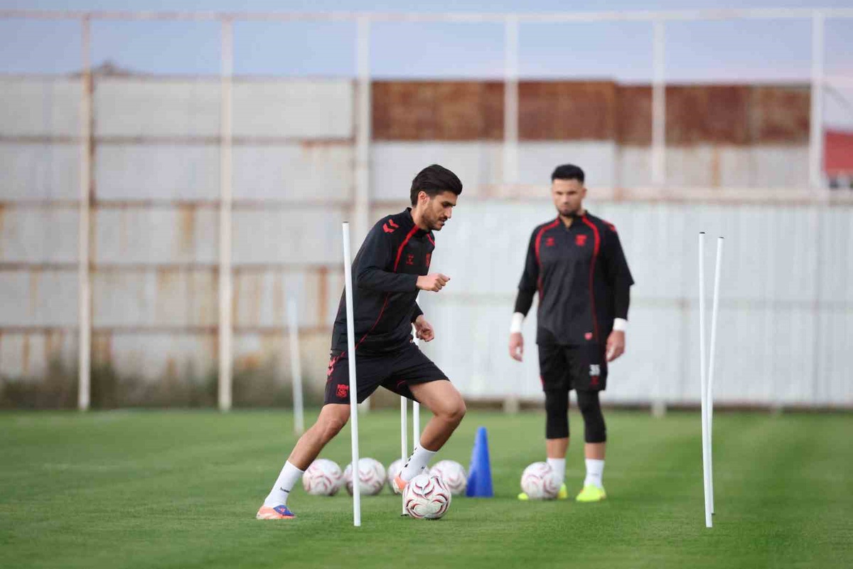Sivasspor, 5 günlük iznin ardından Pendikspor maçı hazırlıklarına başladı