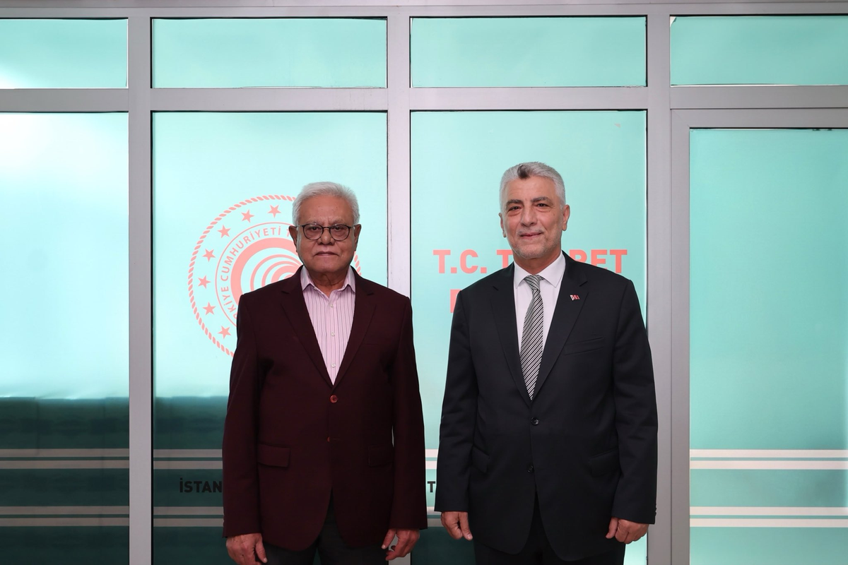 Ticaret Bakanı Bolat, Pakistan Büyükelçisi Junaid ile ticari ilişkileri değerlendirdi