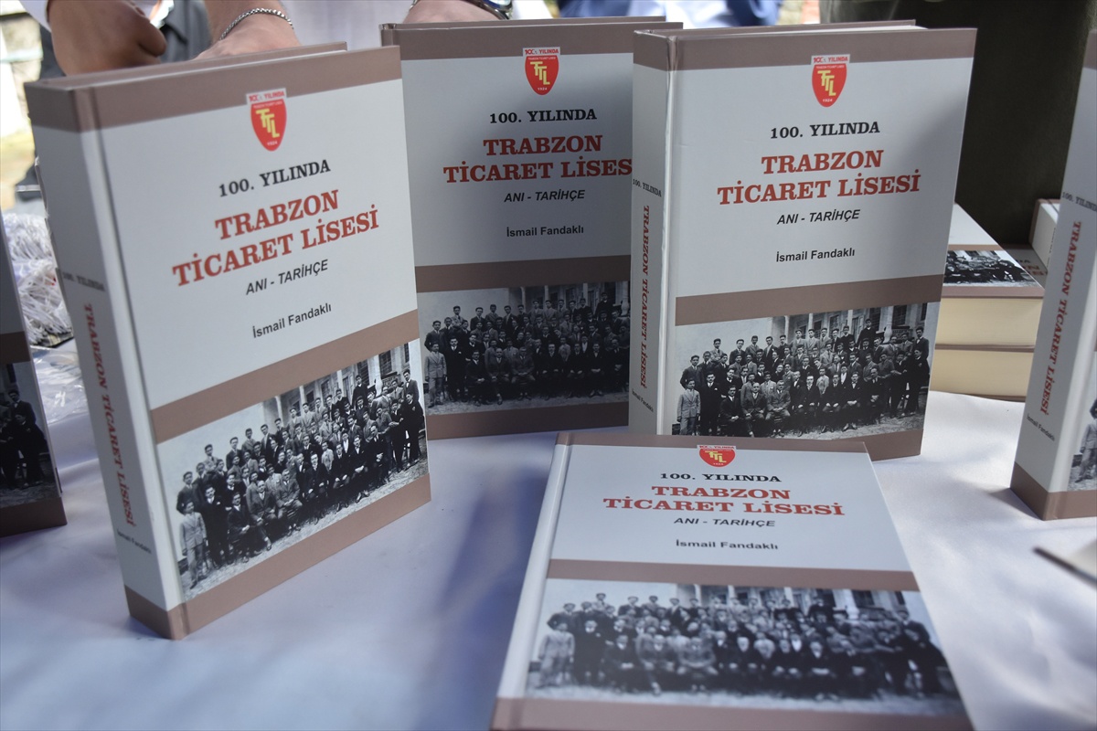 Trabzon'da '100. Yılında Trabzon Ticaret Lisesi' adlı kitap tanıtıldı
