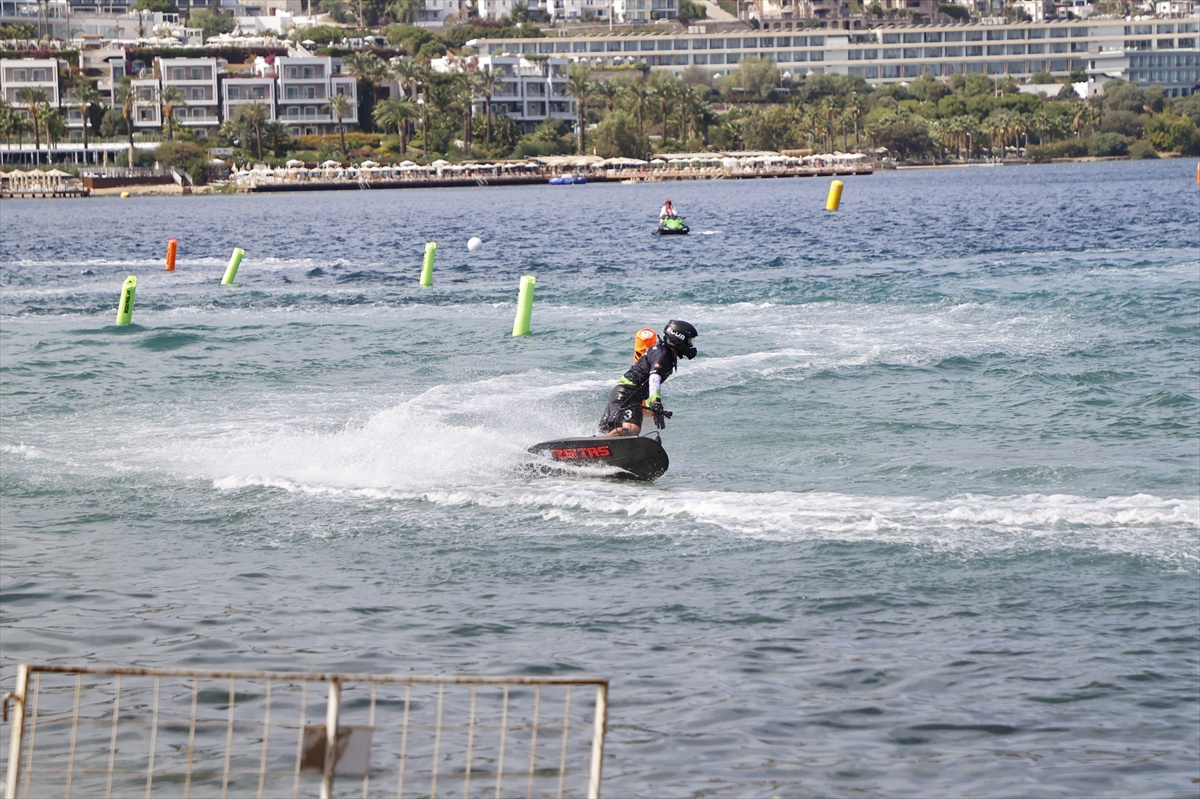 Türkiye Su Jeti ve MotoSurf Şampiyonası 3. ayağında 83 sporcu Bodrum'da yarıştı