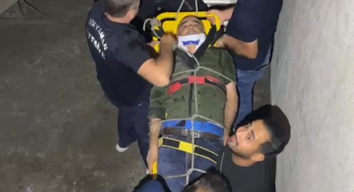 Adıyaman'da inşaatta çalışan 63 yaşındaki bekçi, merdiven boşluğuna düşerek yaralandı