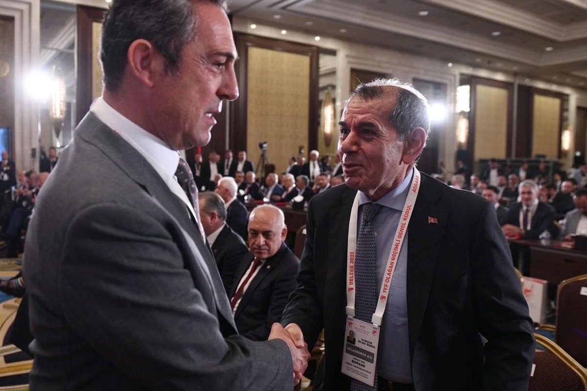 Ali Koç bıraktı, Dursun Özbek talip oldu! Uçağa bindi, gidiyor